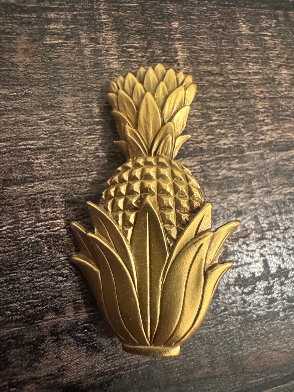 Vintage Jewelry Signed EI Beautiful Matte Gold Tone Pineapple Museum Pin Brooch
